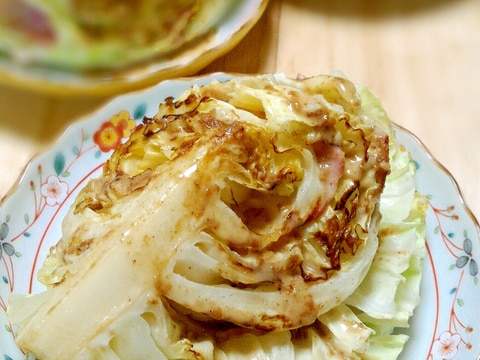 春キャベツとベーコンの重ね蒸し焼き☆胡麻だれで